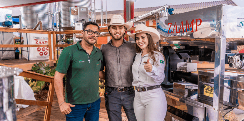 O Influenciador Murilo Groth Visita o Estande ZAAMP no Show Rural 2025! Veja o que Ele Achou!